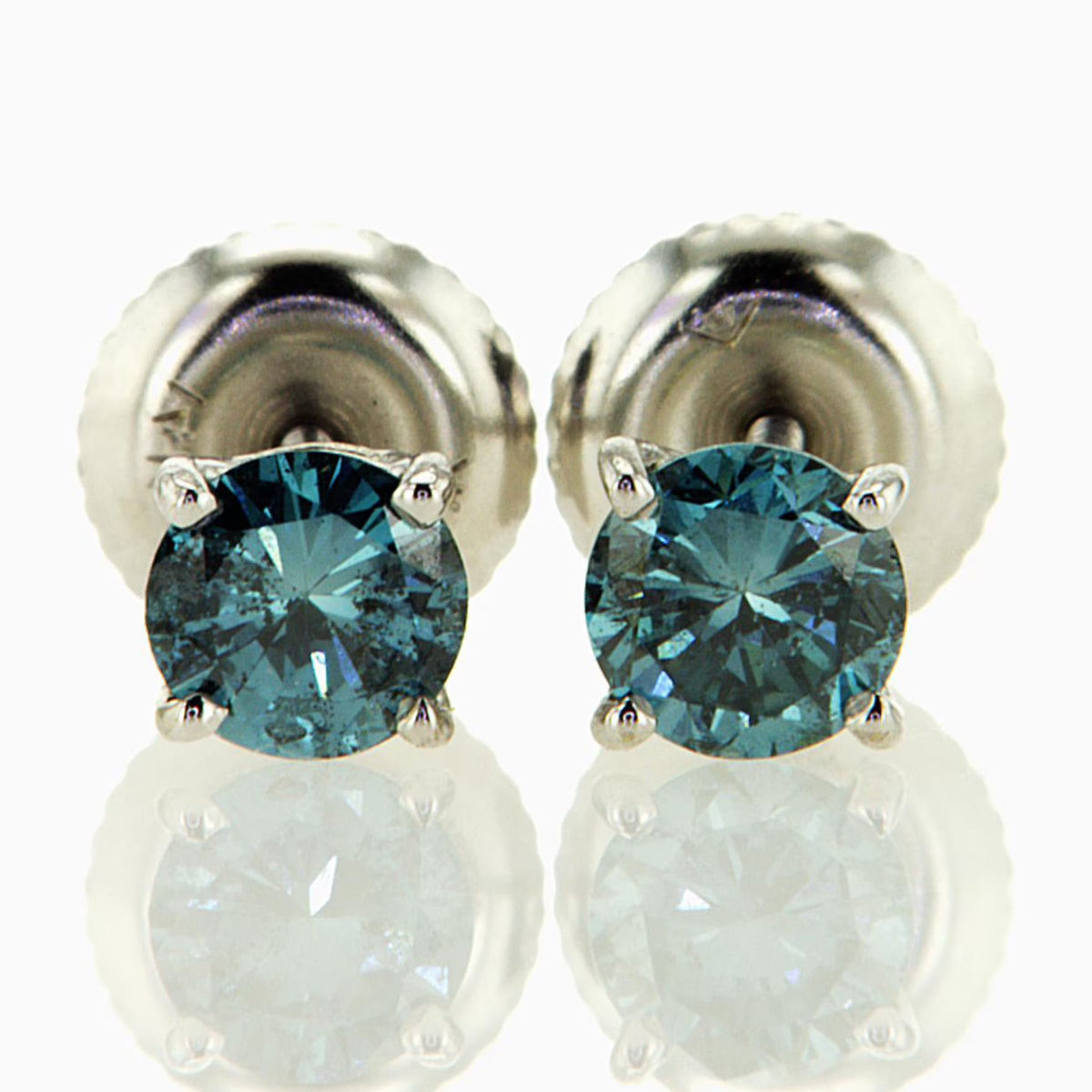 14K White Gold Stud Earrings R412