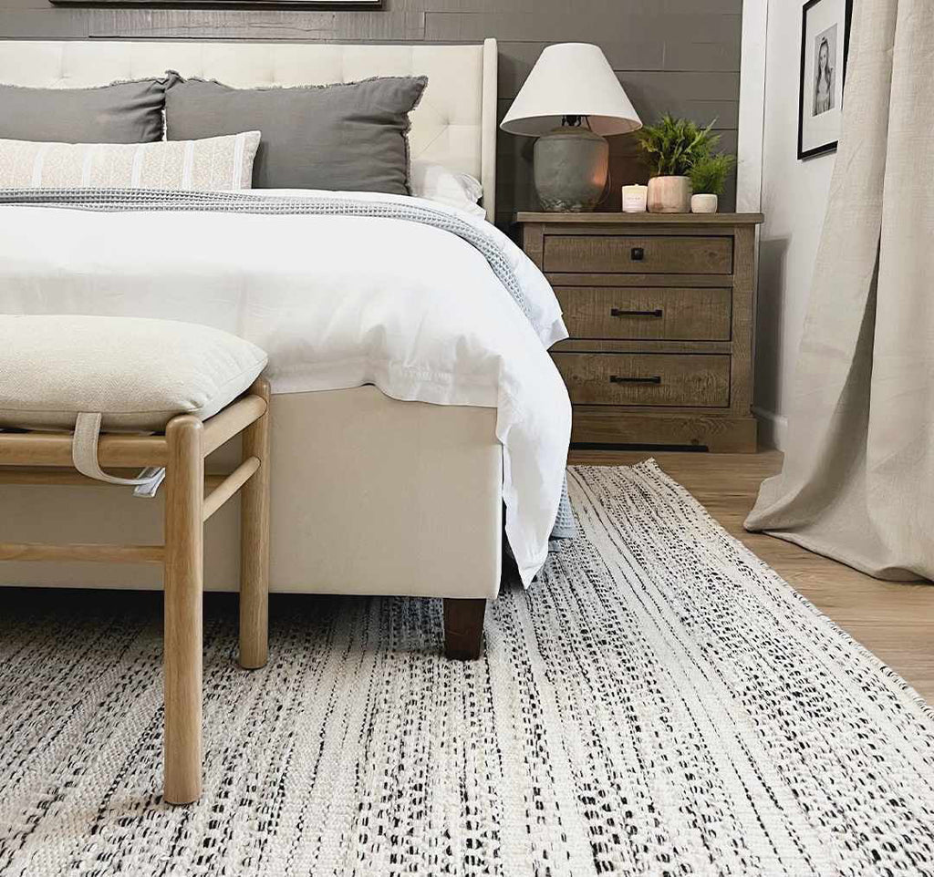 Black Cream Beige 5' x 7'6" Wool Area Rug V5657