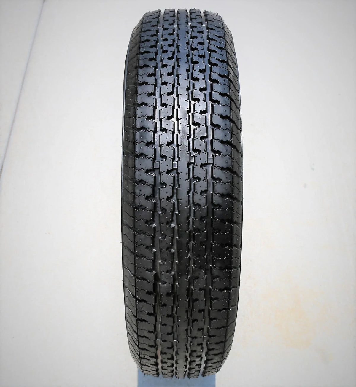 Set of 4 ST225/75R15 Trailer Tires Q488572