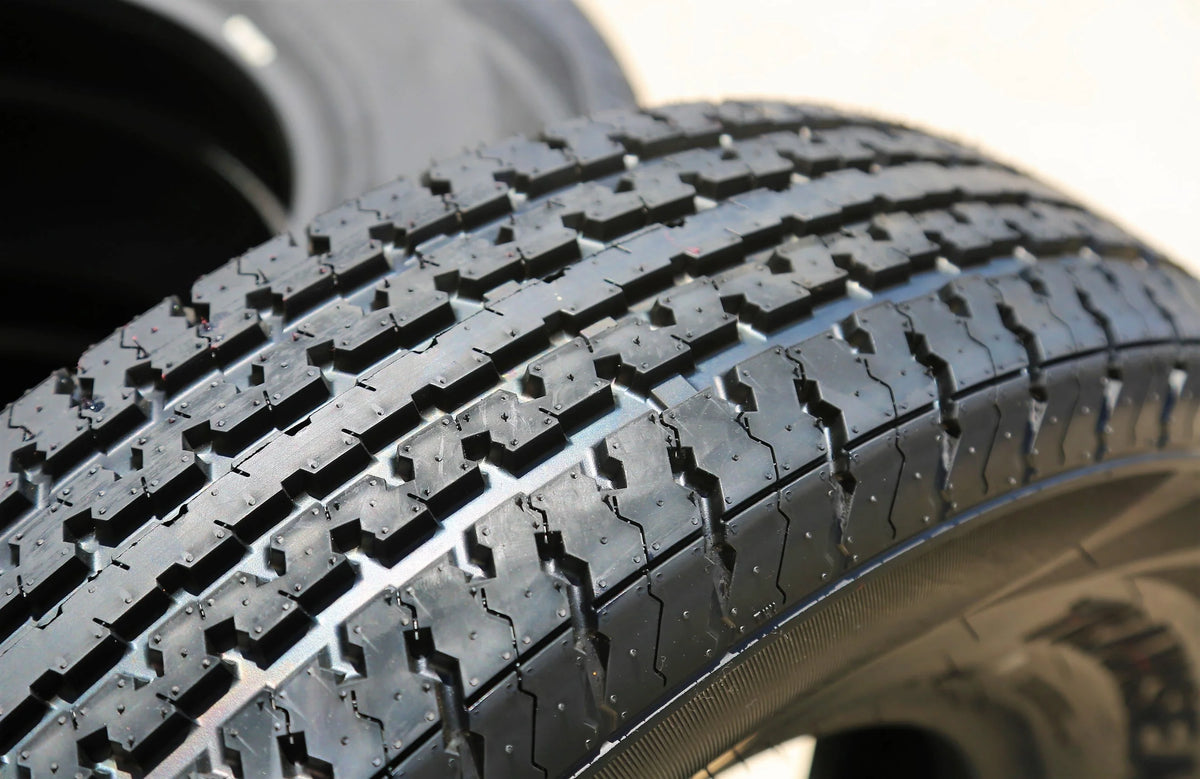 Set of 4 ST225/75R15 Trailer Tires Q488572