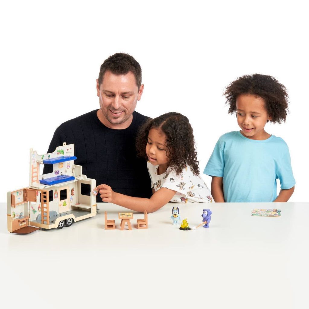 Bluey & Jean Luc Caravan Adventures Playset P139
