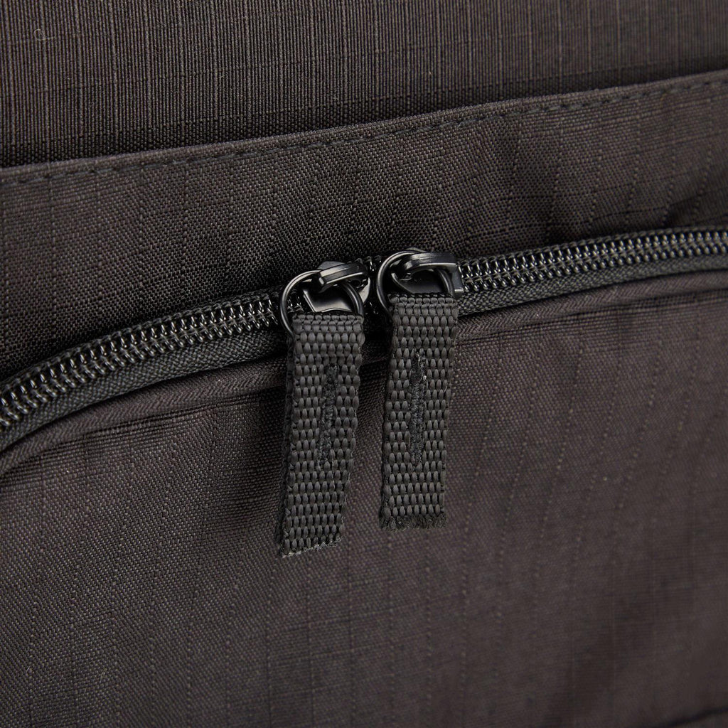 Fold-Out Pet Carrier B341629