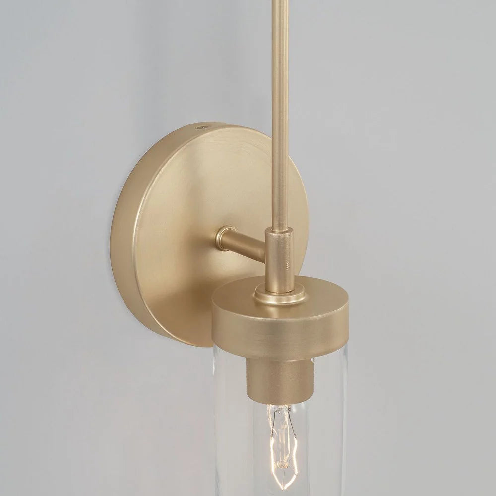 1 Light Wall Sconce R8651