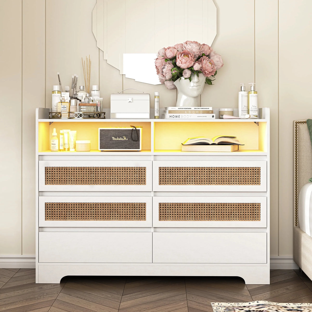 White 6 Drawer Dresser V971